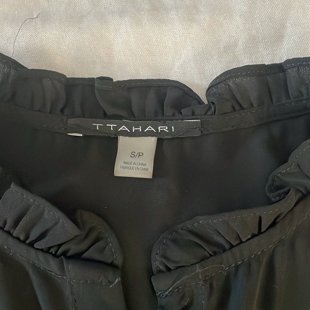 T Tahari Black Button Down Blouse with Ruffle Sleeves sz S - Picture 3 of 5